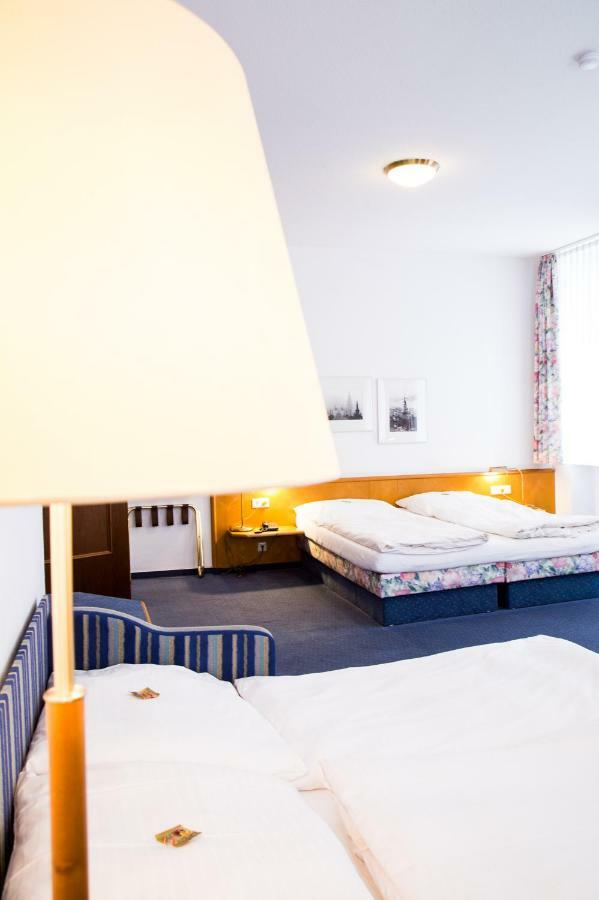 Hotel Am Rathaus Heidelberg Exterior photo